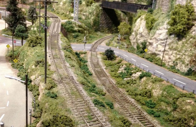 Custom Model Railroad 201 1188 x768